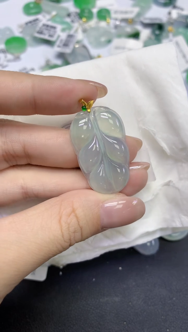 颈饰18K金镶嵌翡翠天然缅甸翡翠A货百元以上9元证书费自理