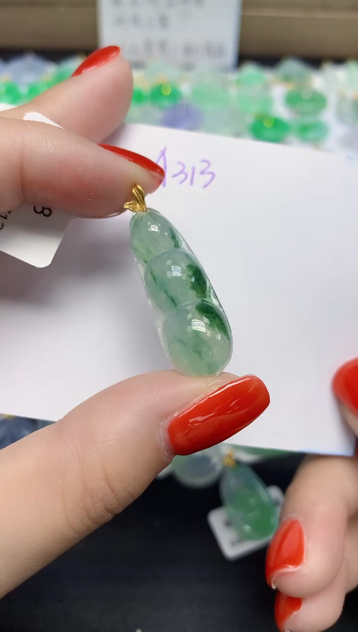 颈饰18K金镶嵌翡翠天然缅甸翡翠A货翡翠百元以上9元证书费自理