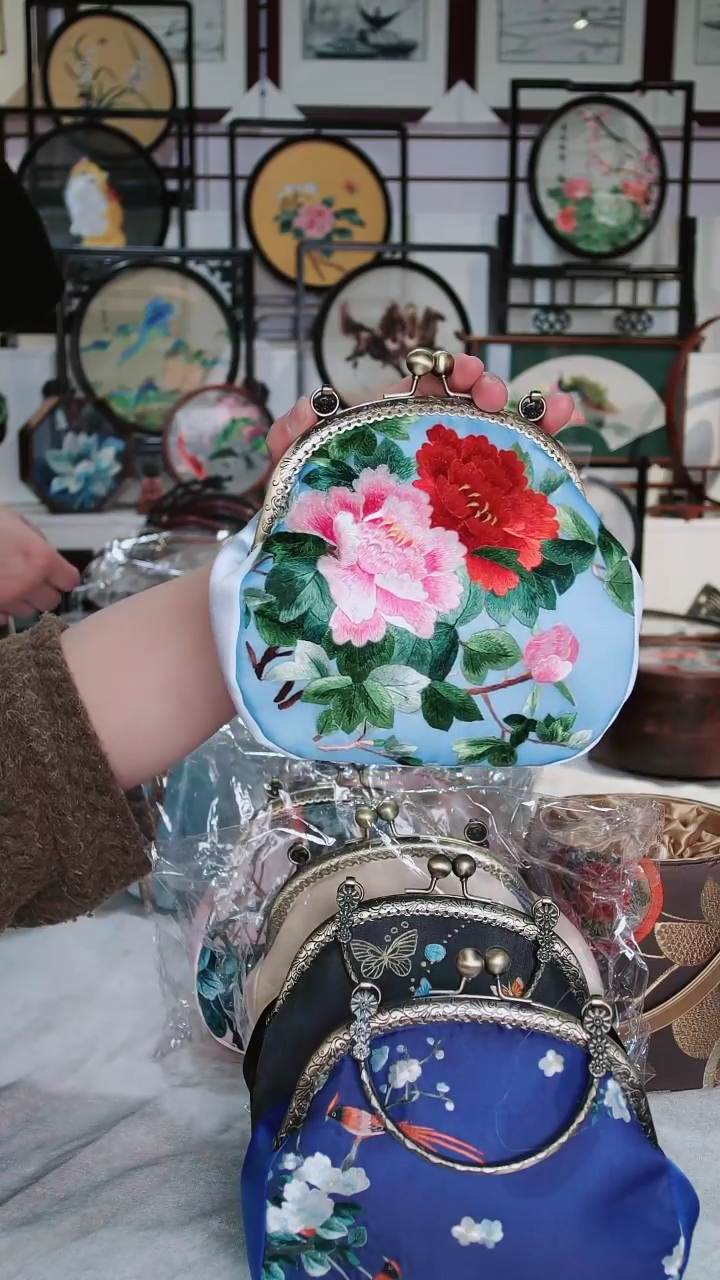 【闪购商品】织绣纯手工苏绣口金包