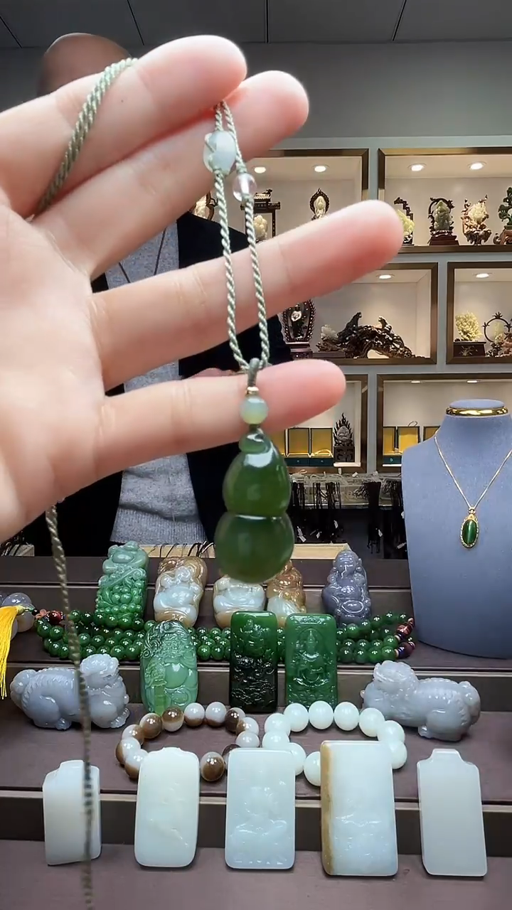 【闪购商品】和田玉颈饰未镶嵌苏