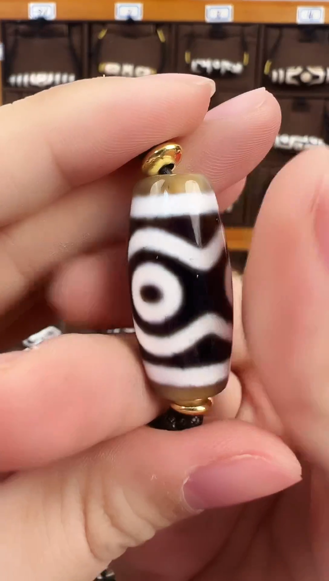 玛瑙/玉髓（覆膜）颈饰未镶嵌76.（微瑕）