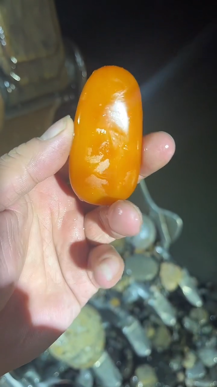 颈饰未镶嵌和田玉（糖玉）1