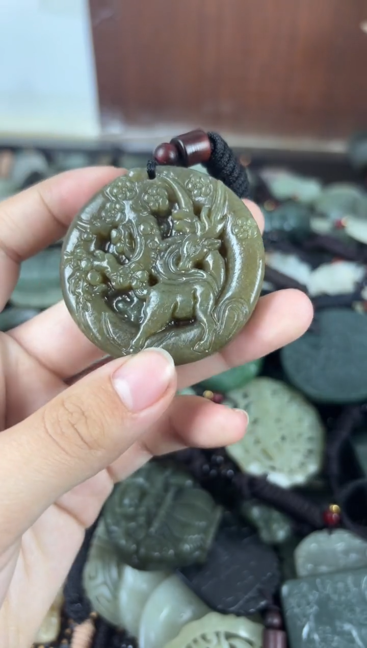 【闪购商品】和田玉颈饰未镶嵌1