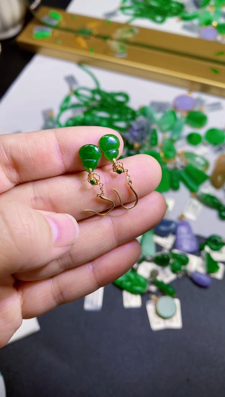 【闪购商品】翡翠颈饰18K金镶嵌耳饰