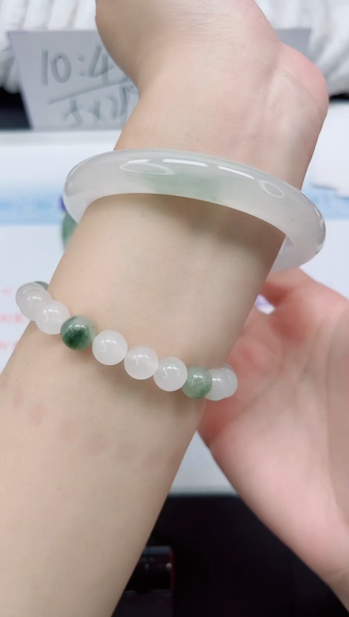 【闪购商品】石英质玉手镯未镶嵌197#61.7