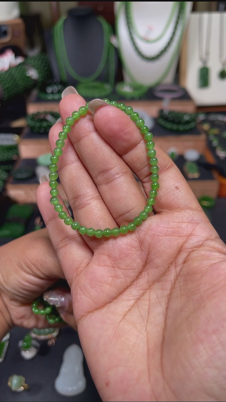 颈饰未镶嵌和田玉±4mm爆米花苹果绿单圈手串多样性发一
