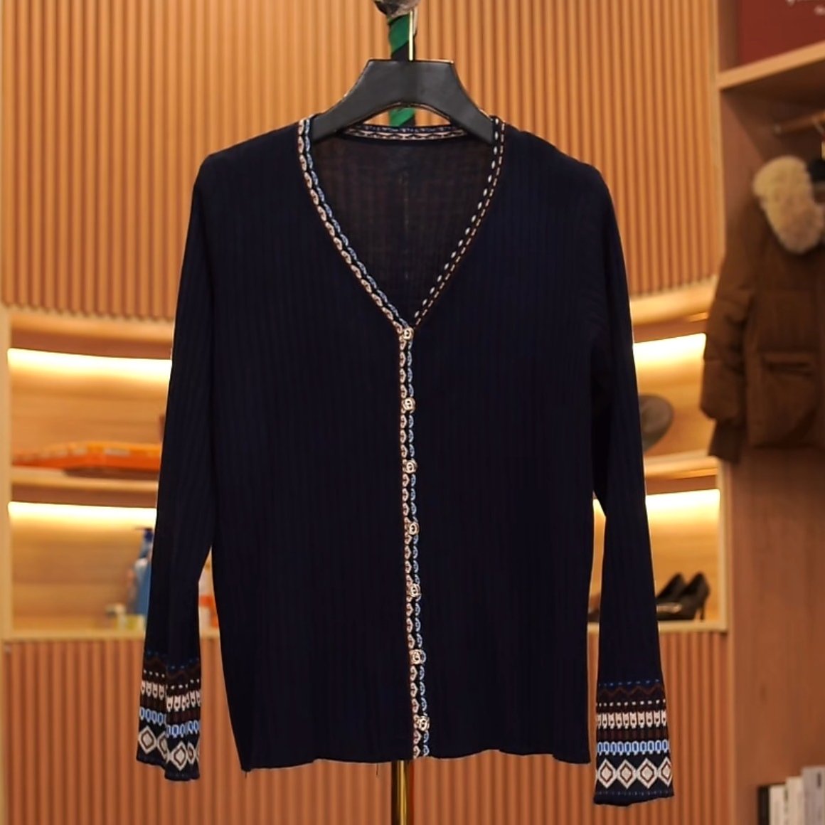 TT009民族风厚款拼色针织春季毛针织衫秋季长袖衫黑色