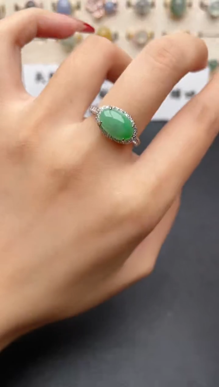 【闪购商品】翡翠戒指银S925镶嵌一物一证一礼盒