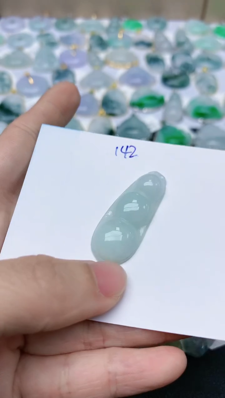 【闪购商品】翡翠颈饰未镶嵌天然翡翠A货