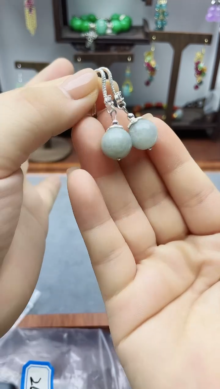 银S925镶嵌翡翠耳饰243000