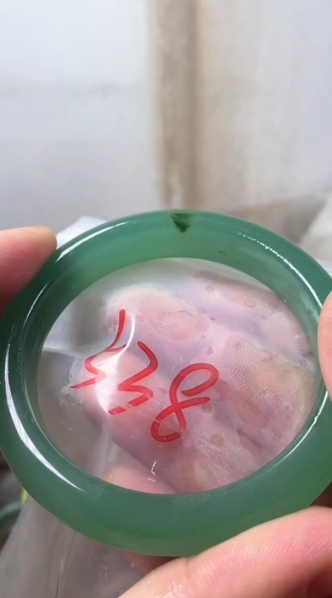【闪购商品】石英质玉手镯未镶嵌6061洒金
