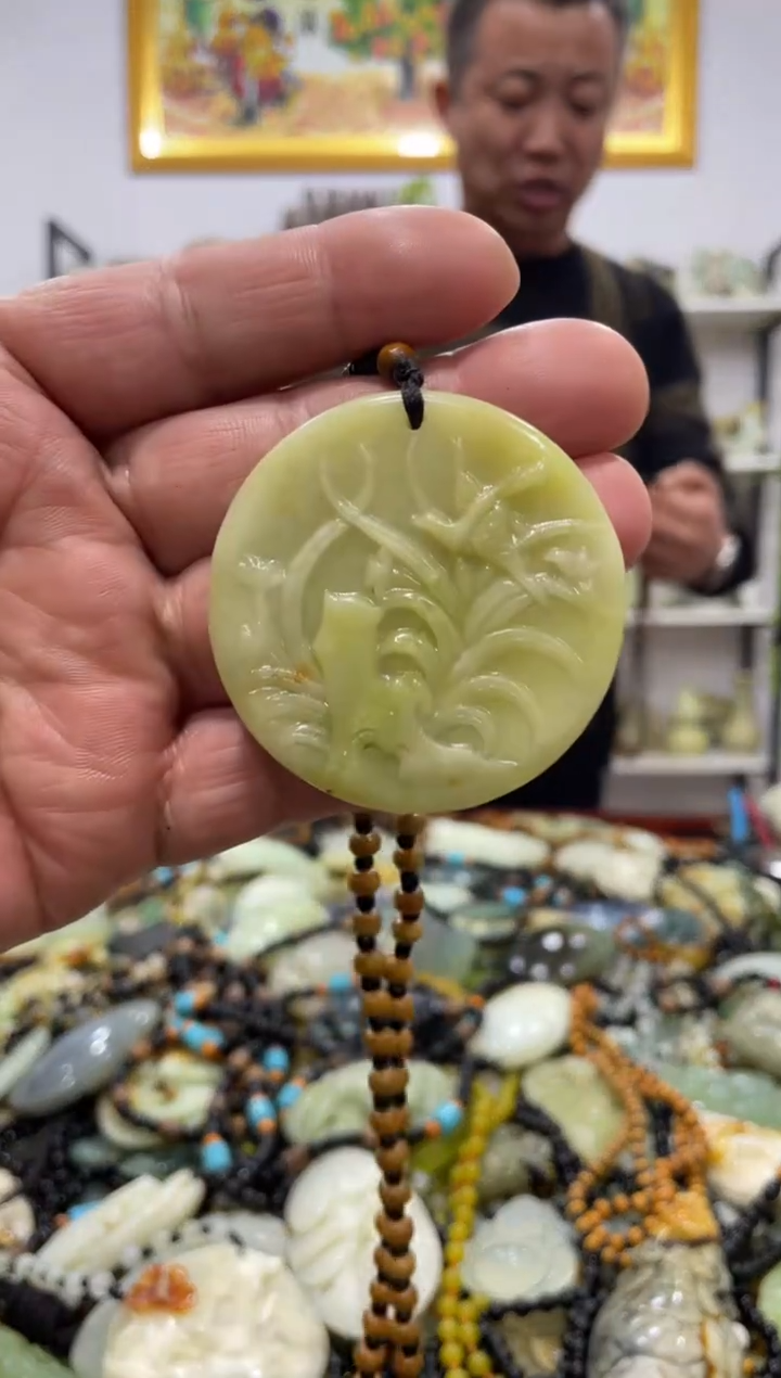 【闪购商品】岫玉吊坠未镶嵌          