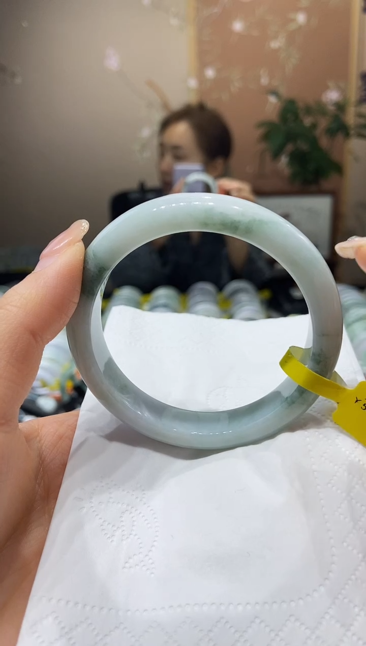 【闪购商品】翡翠手镯未镶嵌58.3圈口
