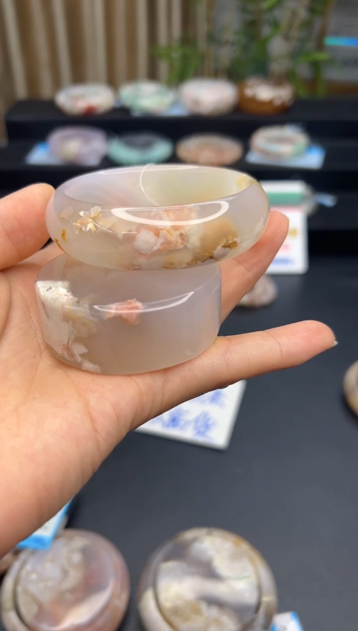 【闪购商品】石英质玉手镯未镶嵌A1091(57圈赠送镯心)