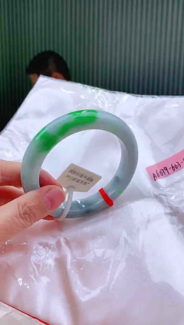 未镶嵌手镯翡翠60