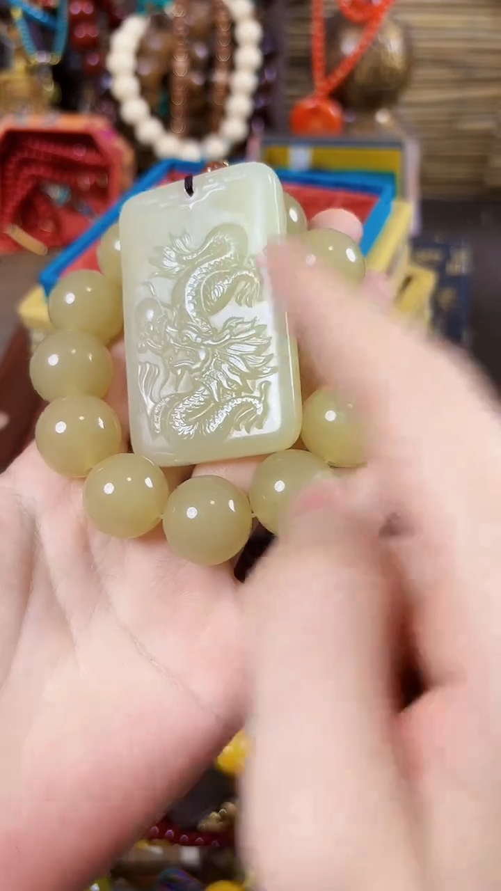 和田玉未镶嵌颈饰..................