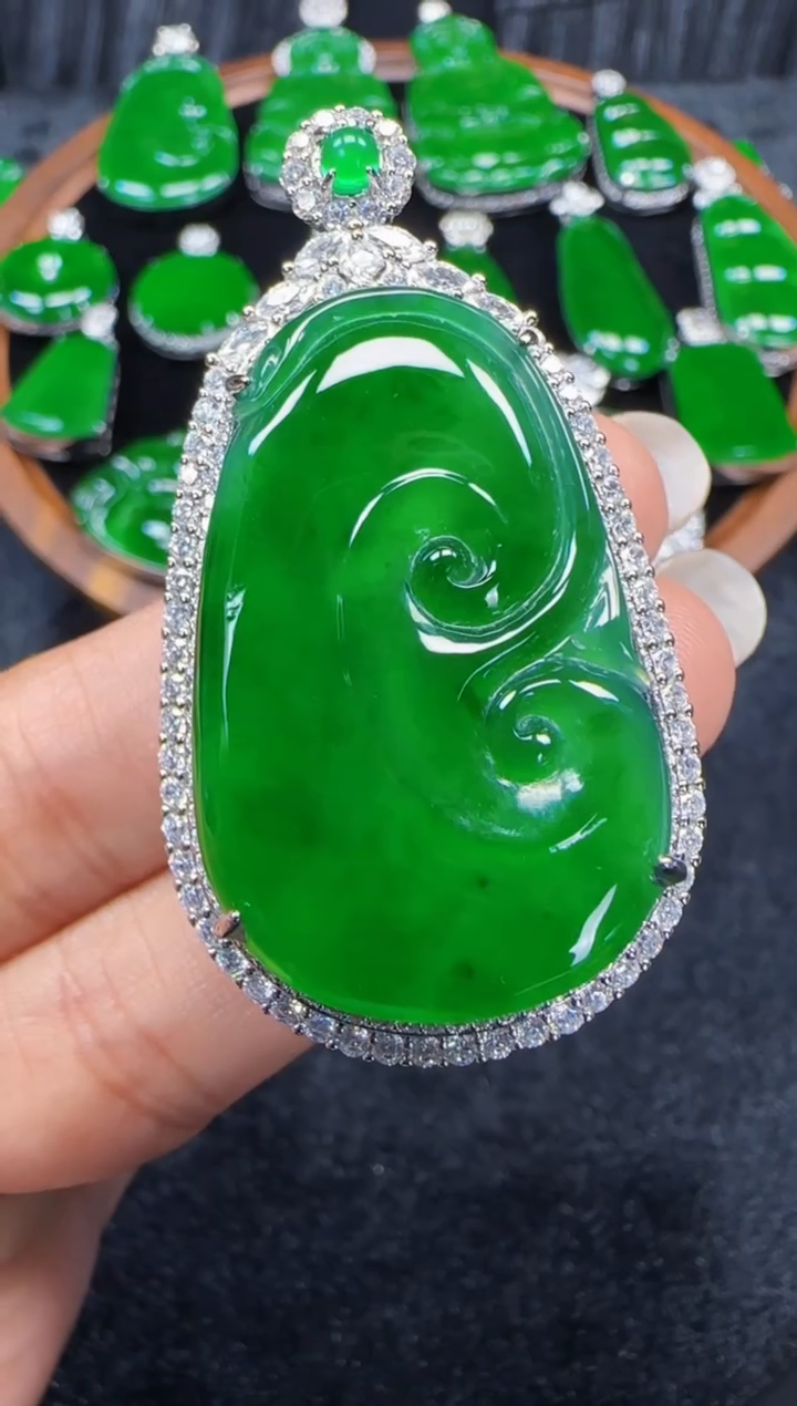 未镶嵌定制翡翠翡翠吊坠95