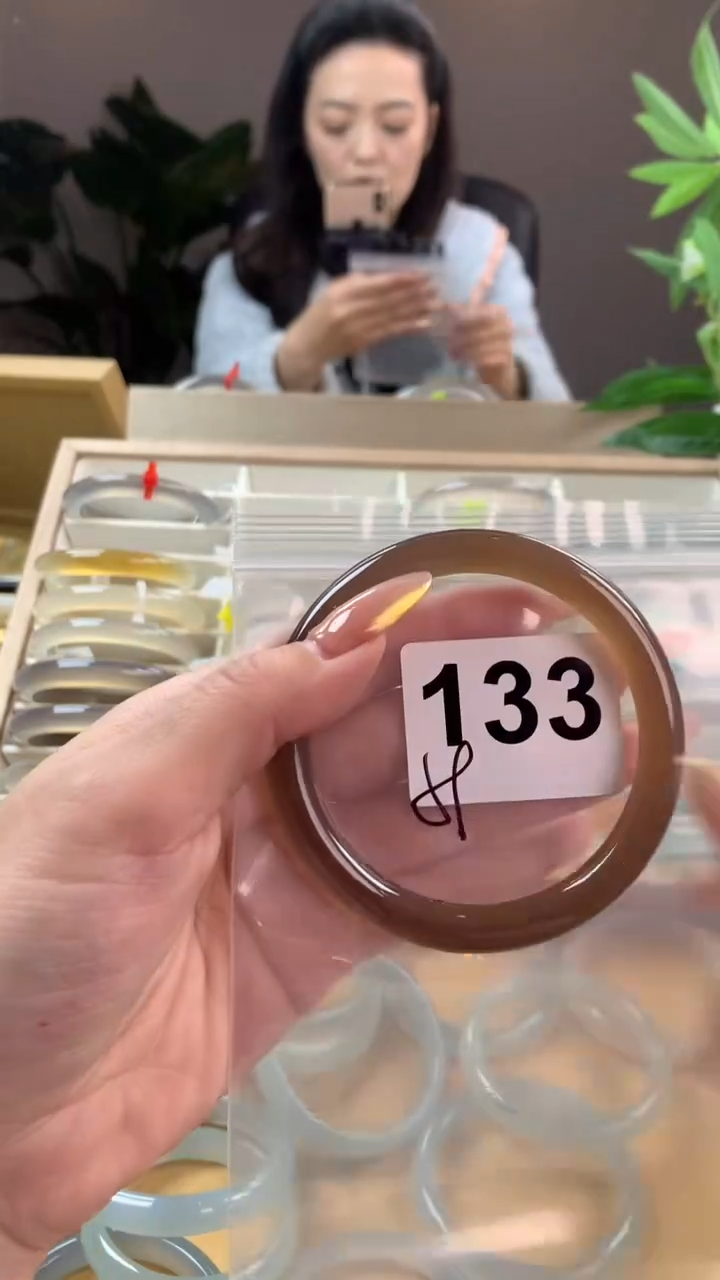 【闪购商品】玛瑙/玉髓手镯未镶嵌133