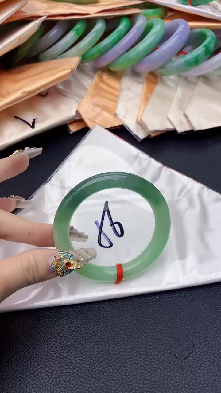 【闪购商品】翡翠手镯未镶嵌0951295651