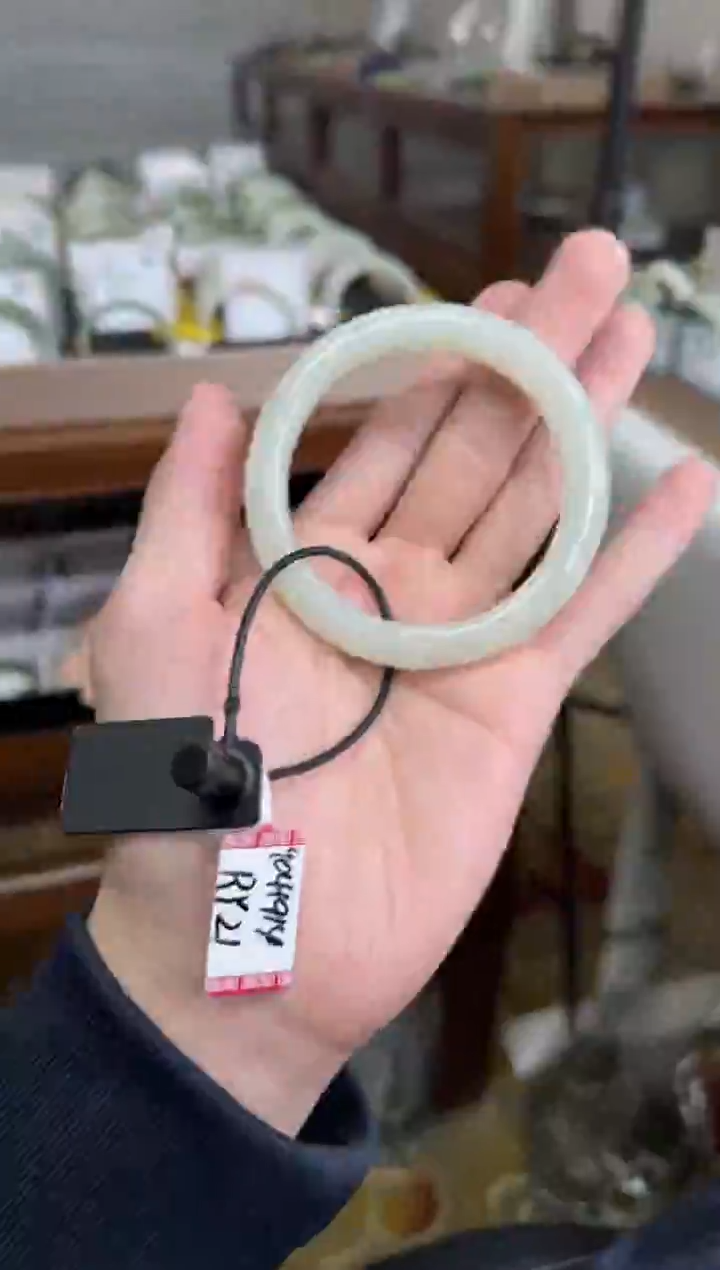 未镶嵌手镯和田玉57