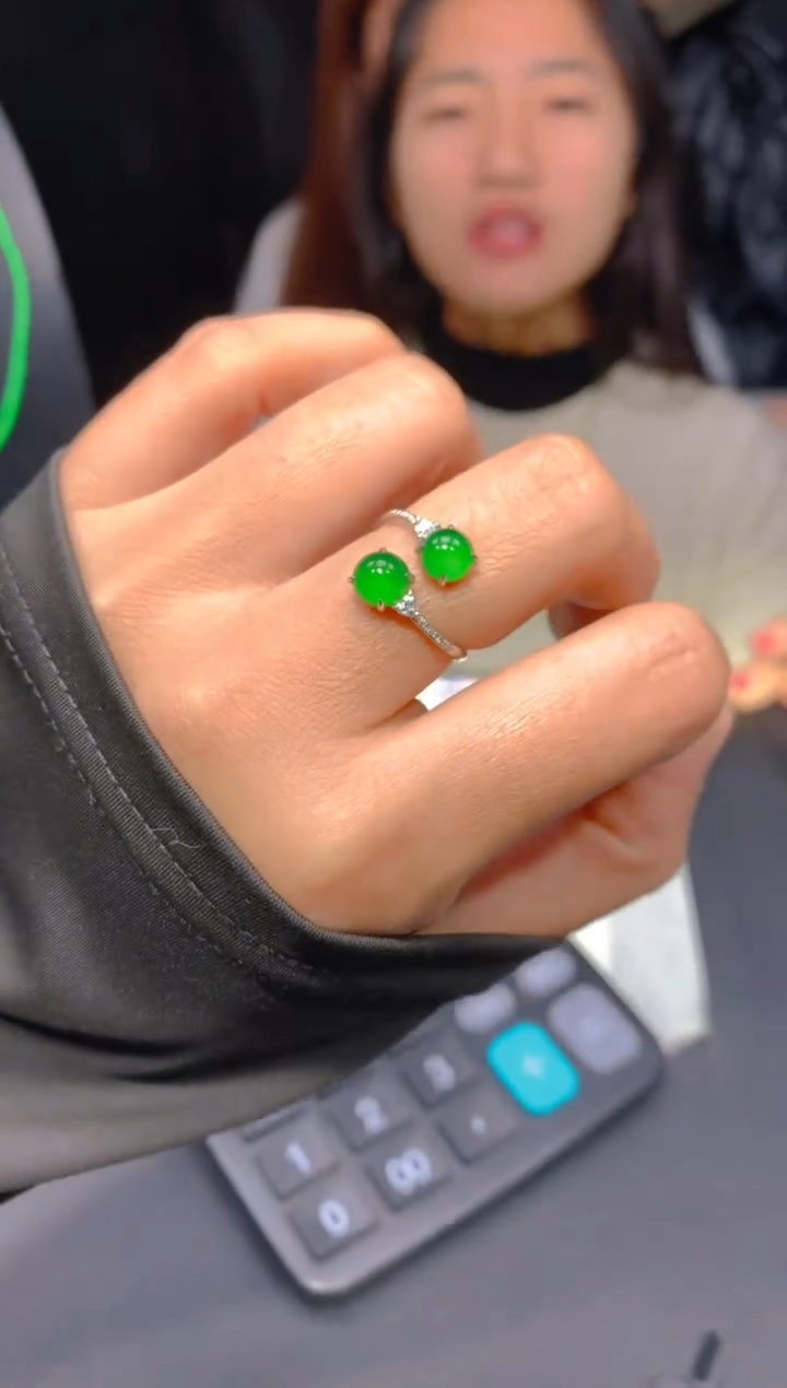 【闪购商品】定制翡翠18K金镶嵌186多样性发货（发其一）