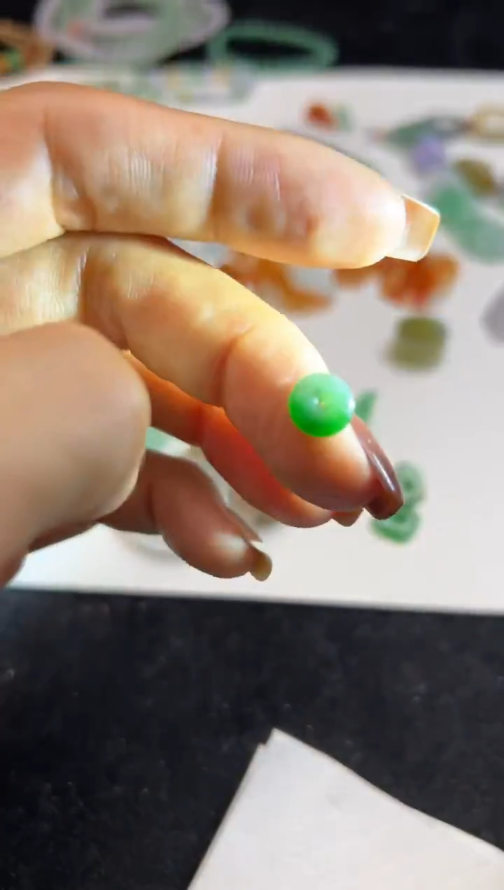 未镶嵌定制翡翠?****?无鉴赏期/冲单/绿扣子5号99