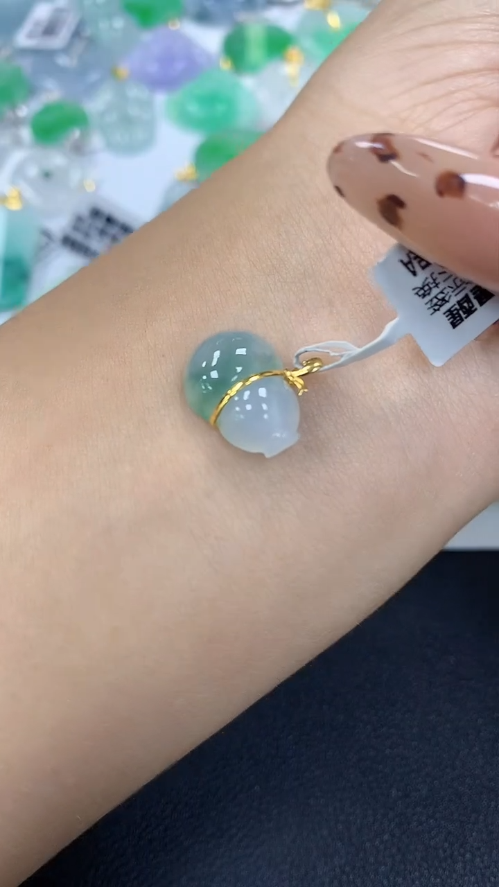 颈饰18K金镶嵌翡翠a货假一赔三支持复检百元上9元证书费自理