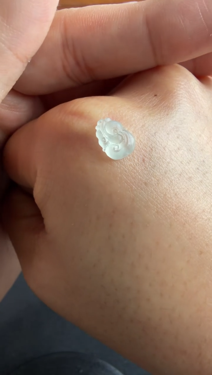 未镶嵌定制翡翠如意