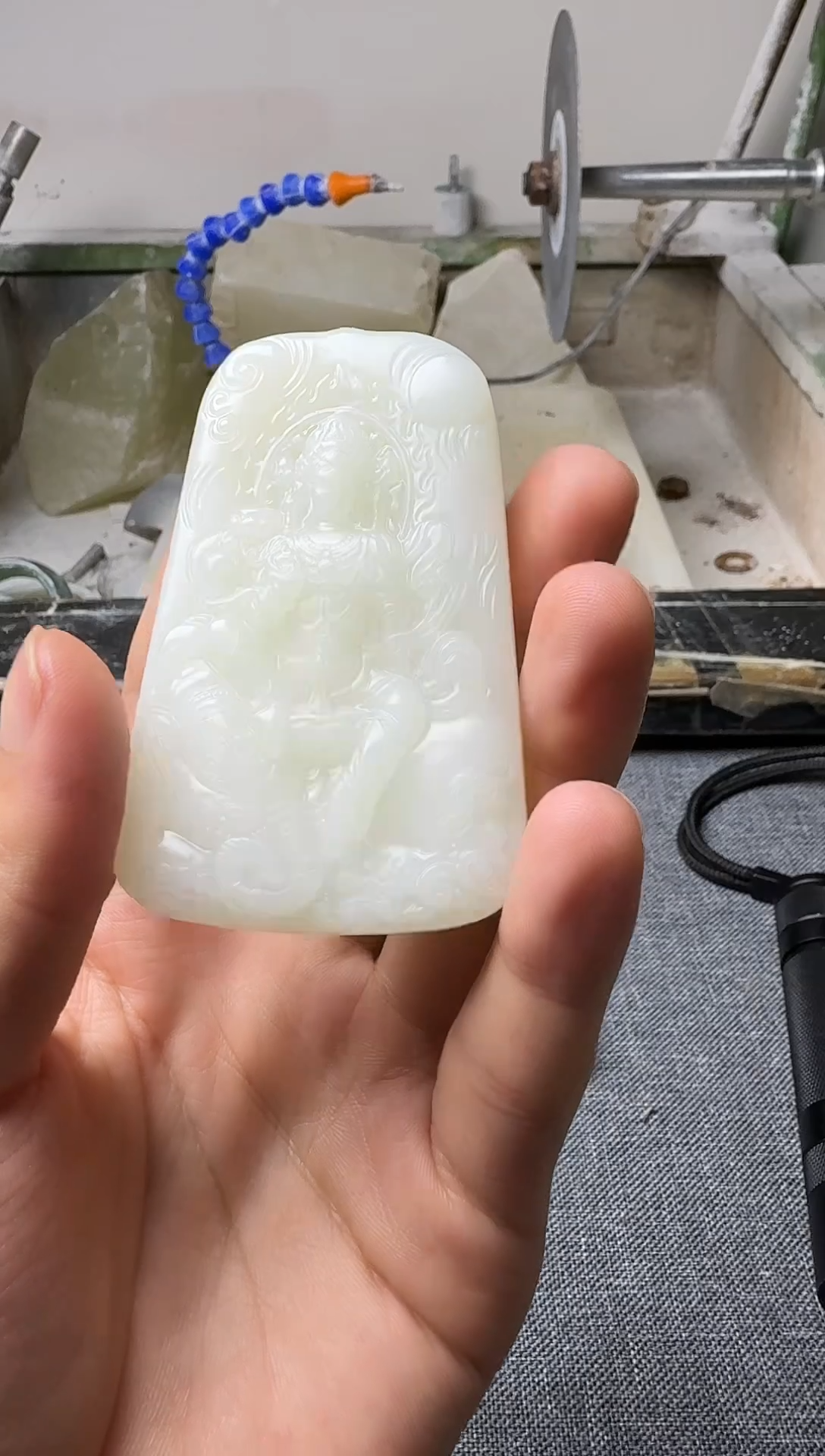 普贤菩萨天然玉石未镶嵌颈饰