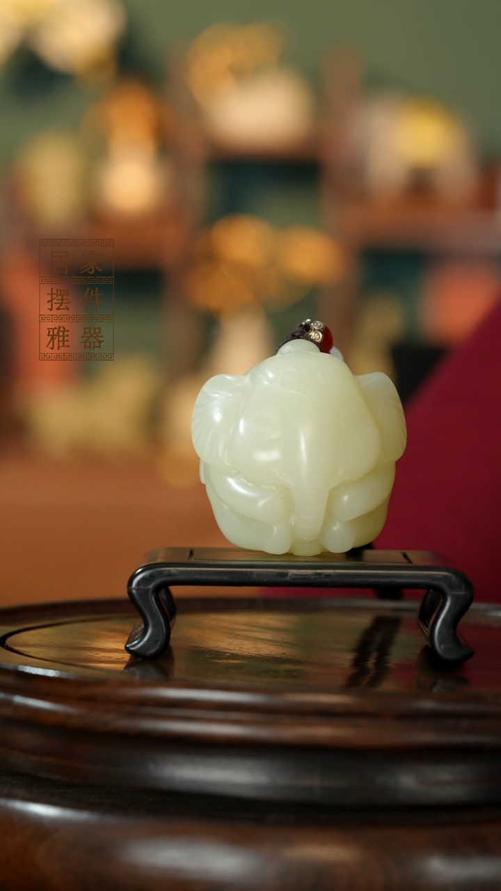 玉《手握吉象》摆件
