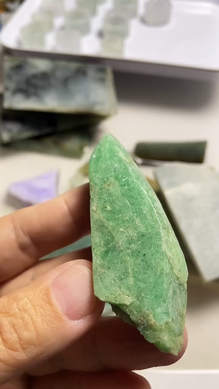 裸石翡翠随*翡翠小边料