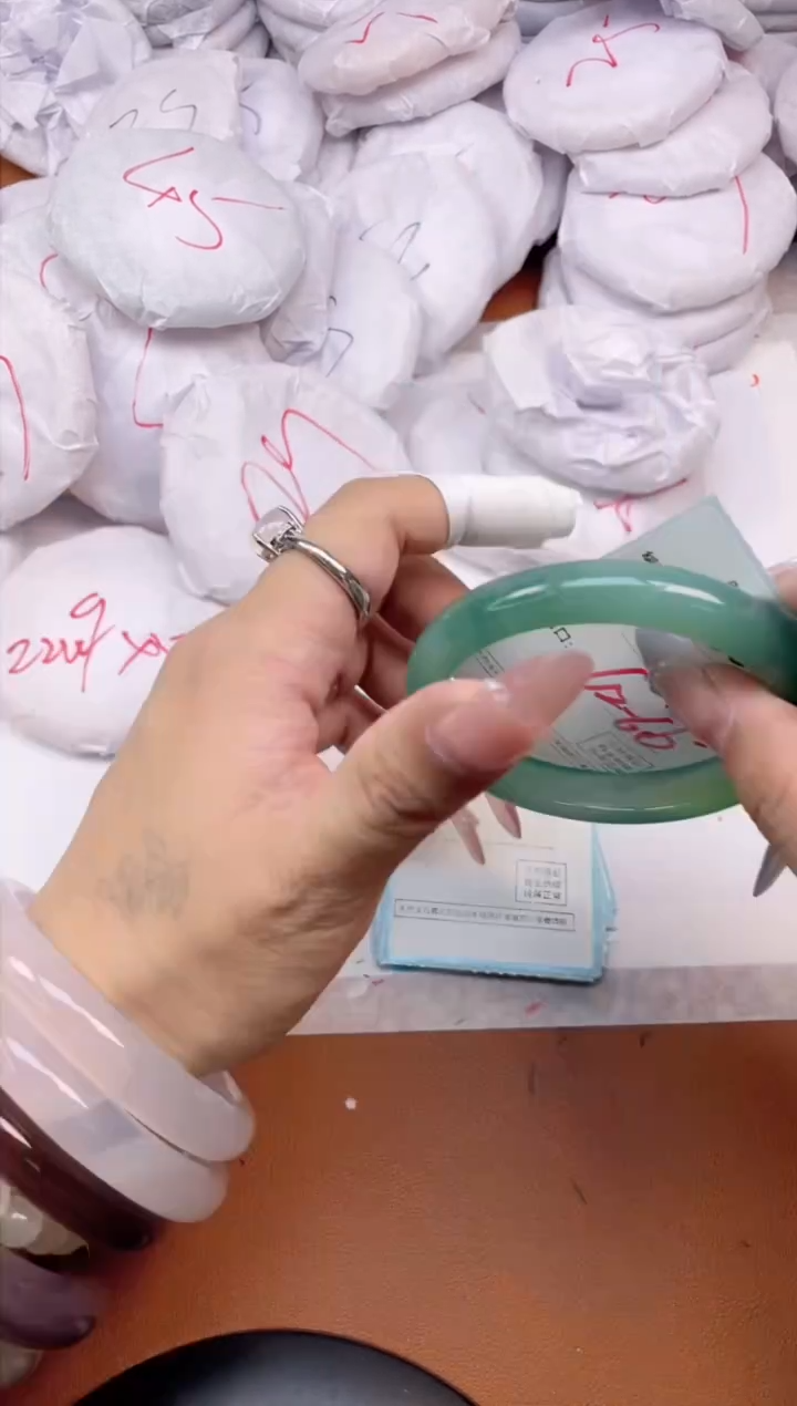 【闪购商品】玛瑙/玉髓手镯未镶嵌955