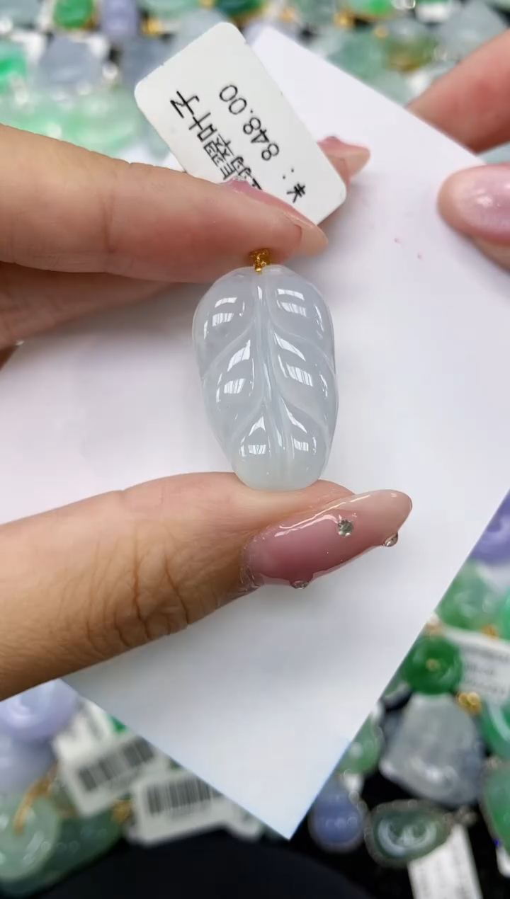 翡翠18K金镶嵌颈饰1111111111