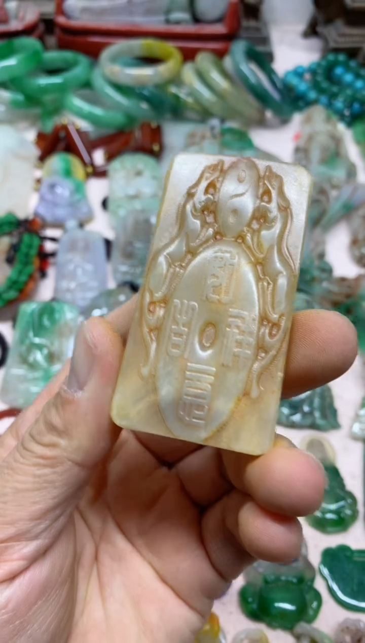 【闪购商品】35直播间的实时画面