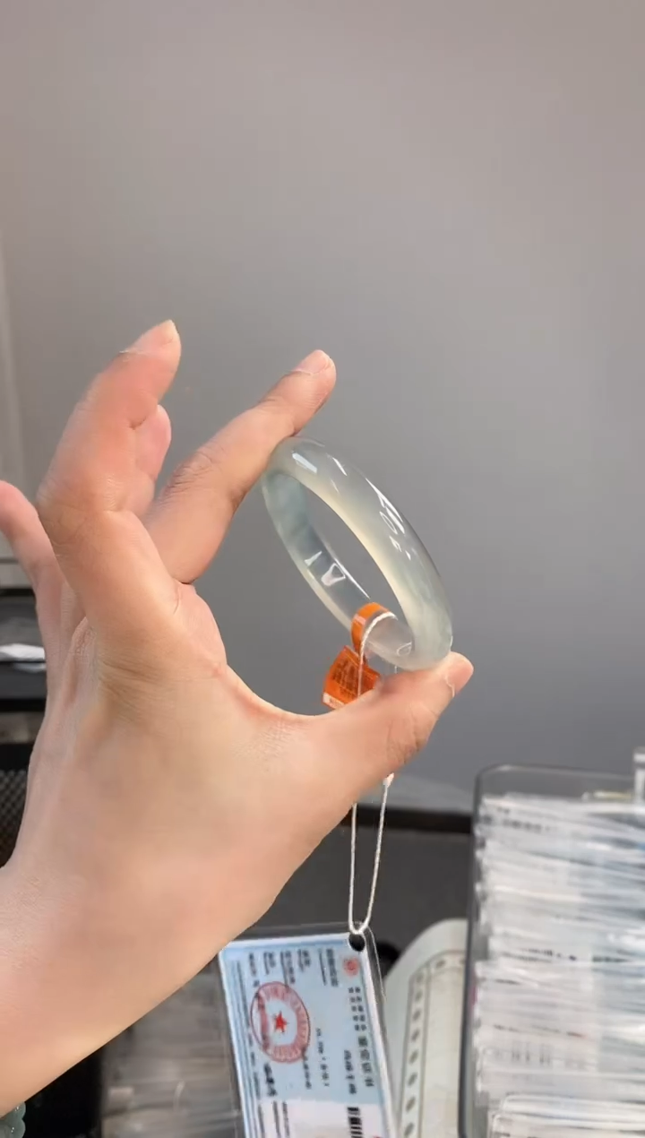 【闪购商品】玛瑙/玉髓手镯未镶嵌54圈