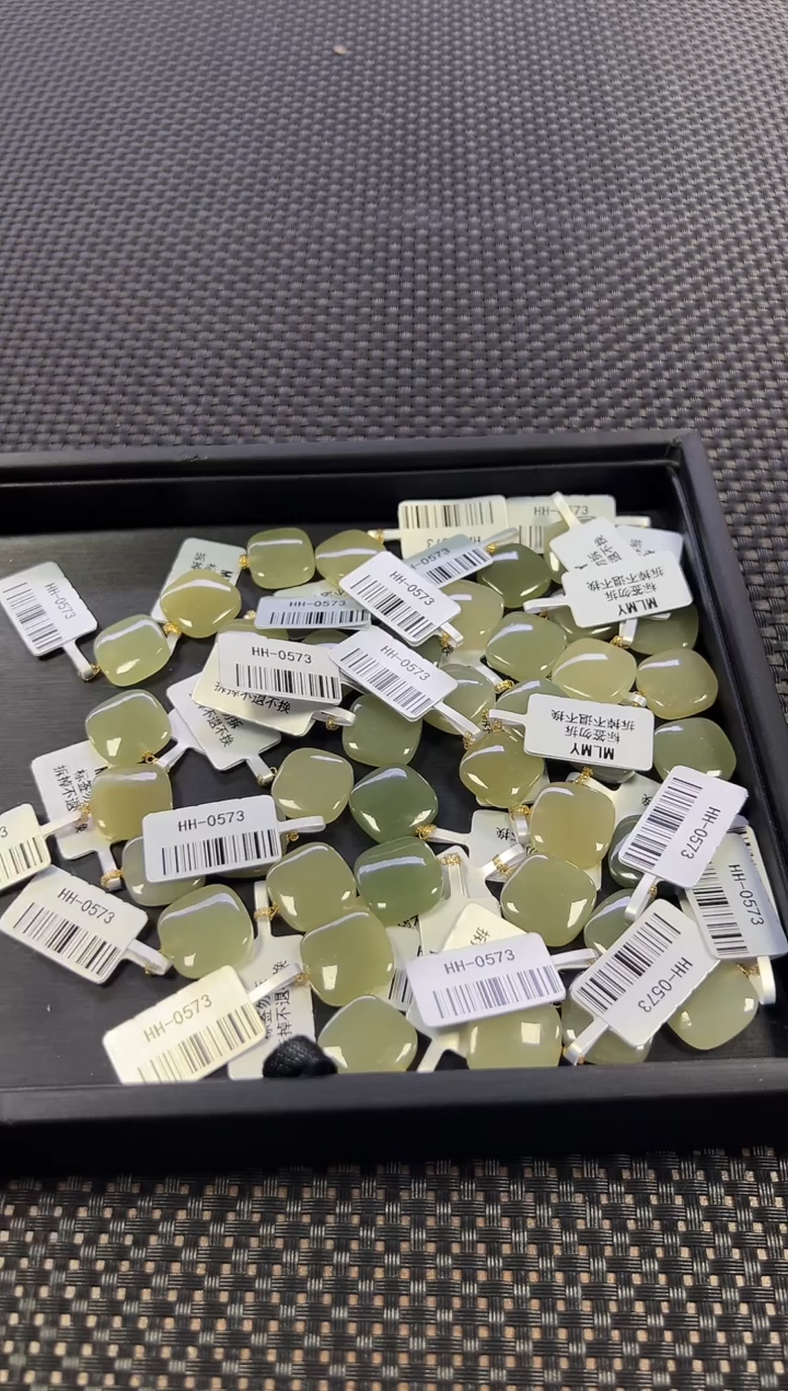 和田玉18K金镶嵌颈饰（多样性发一件）0573