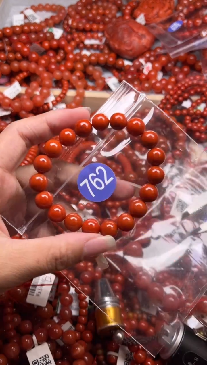 南红玛瑙未镶嵌珠宝奇石762-9