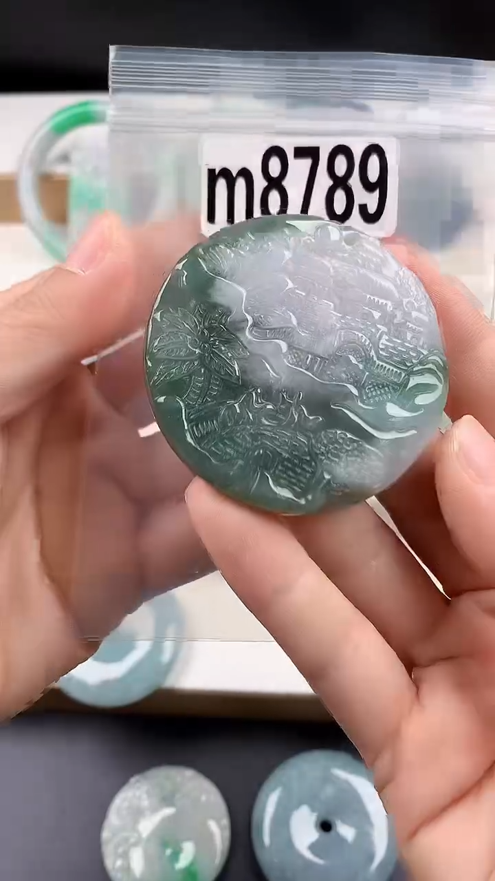 颈饰未镶嵌翡翠天然翡翠吊坠挂件