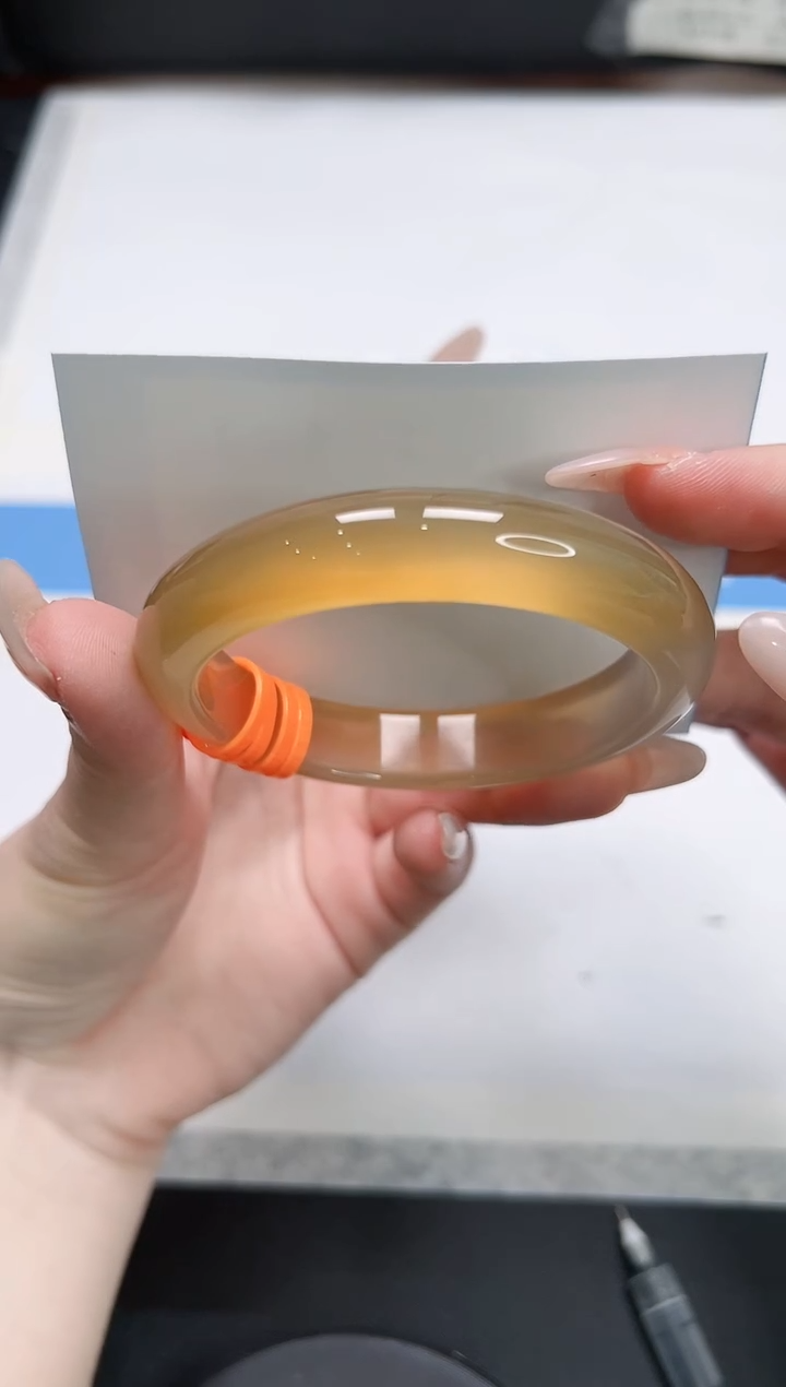 【闪购商品】石英质玉未镶嵌手镯162-56香槟