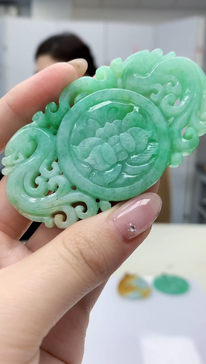 【闪购商品】定制翡翠未镶嵌4829jw-毛货挂件105