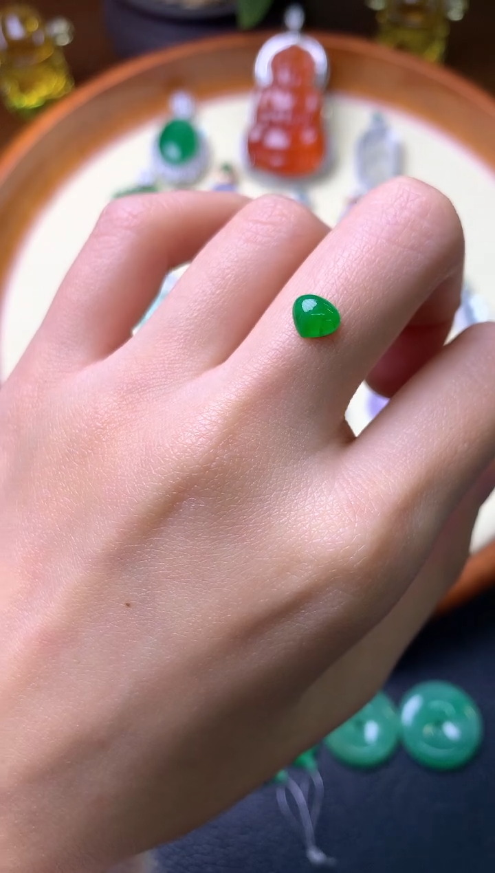 【闪购商品】定制翡翠未镶嵌裸石（镶嵌定制）