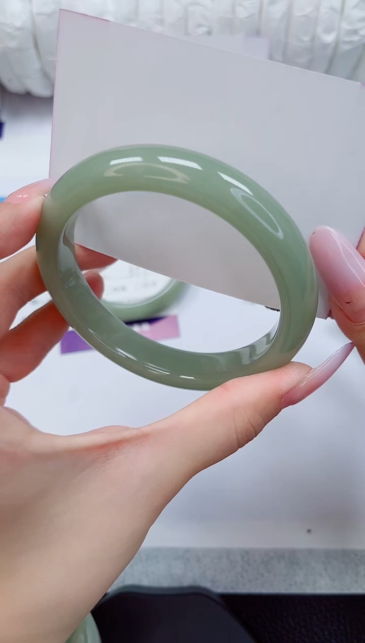 石英质玉手镯未镶嵌82-62/63