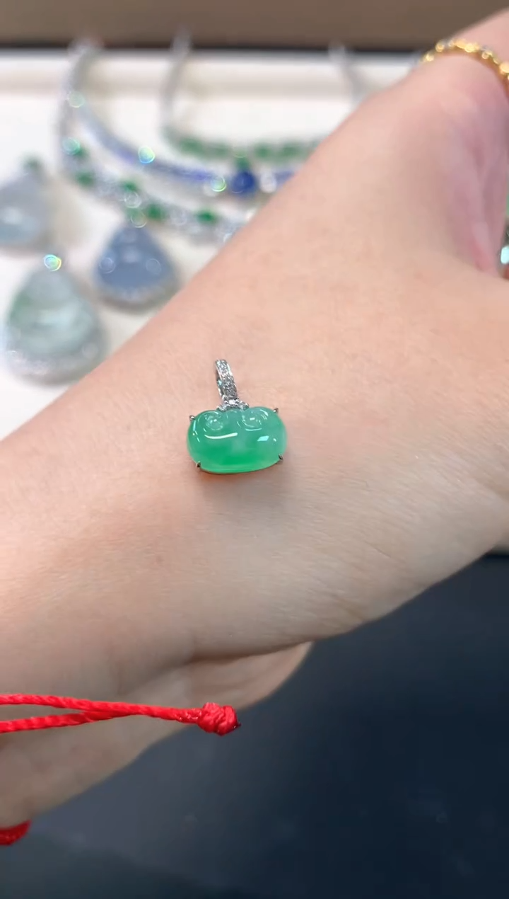 【闪购商品】翡翠吊坠(不含链)18K金镶嵌A165|1800