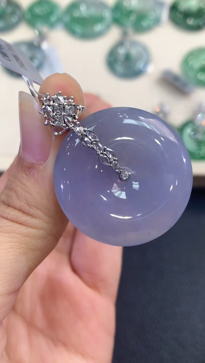 【闪购商品】翡翠吊坠(不含链)18K金镶嵌B230有色差