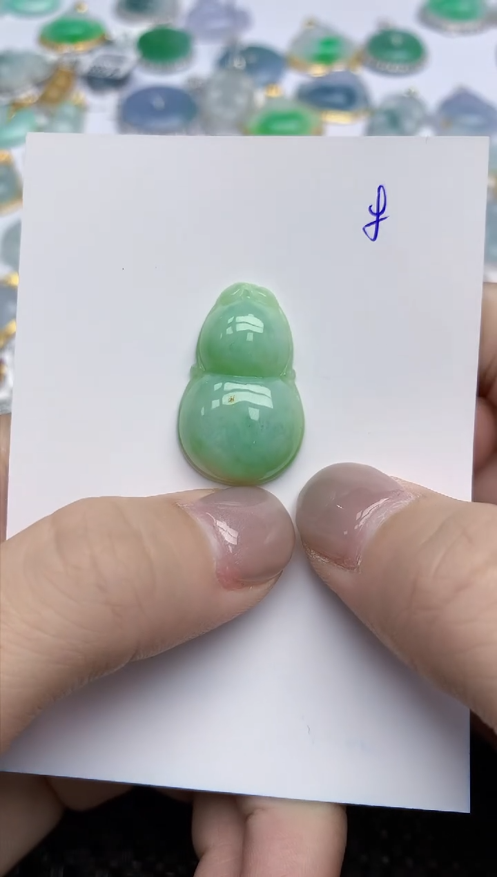 【闪购商品】翡翠颈饰未镶嵌天然翡翠A货