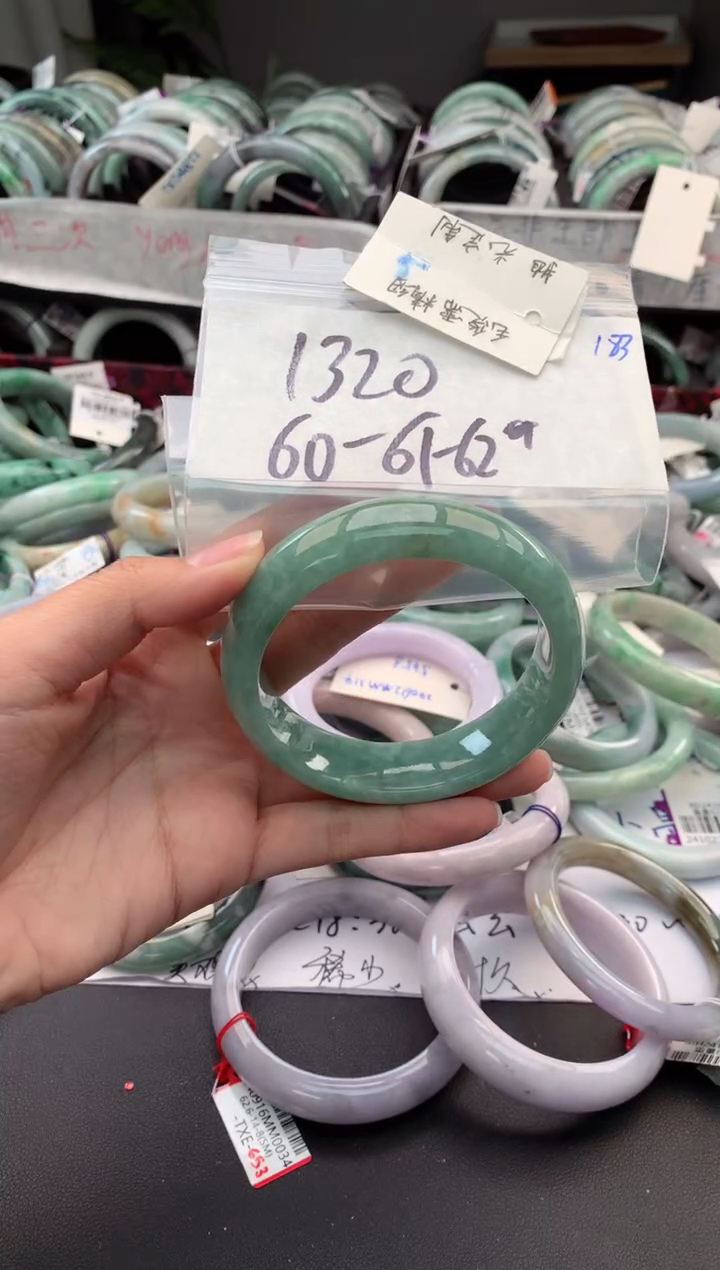 【闪购商品】定制翡翠未镶嵌毛货需精细抛光+多人