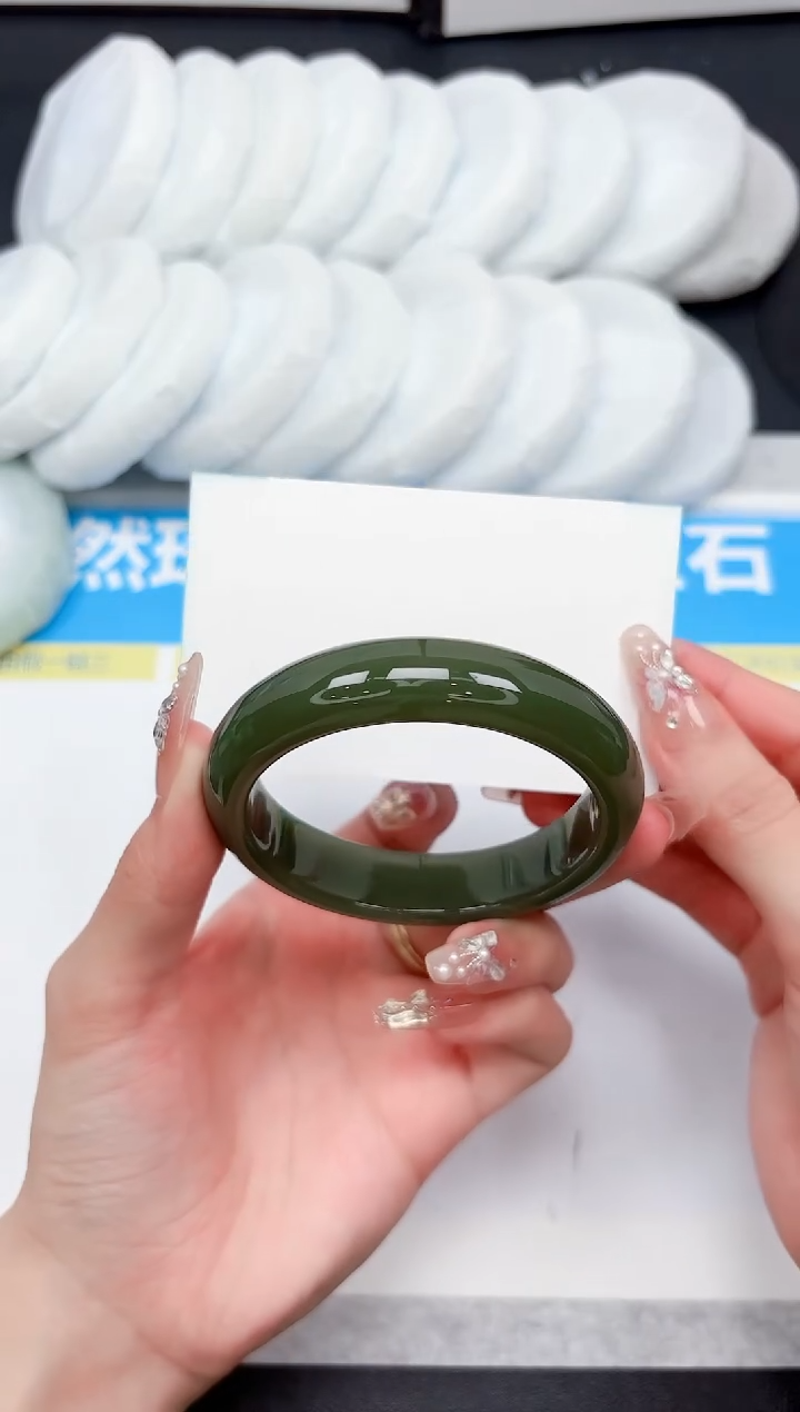 未镶嵌手镯石英质玉209-56.0