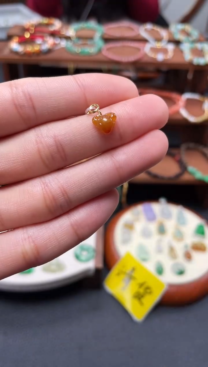 【闪购商品】翡翠吊坠(不含链)18K金镶嵌一个  JK352