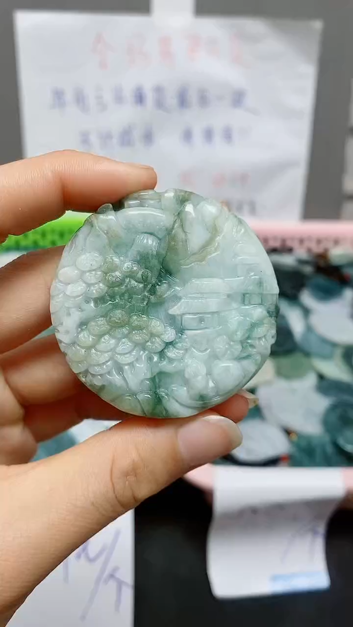 【闪购商品】翡翠颈饰未镶嵌天然翡翠A货