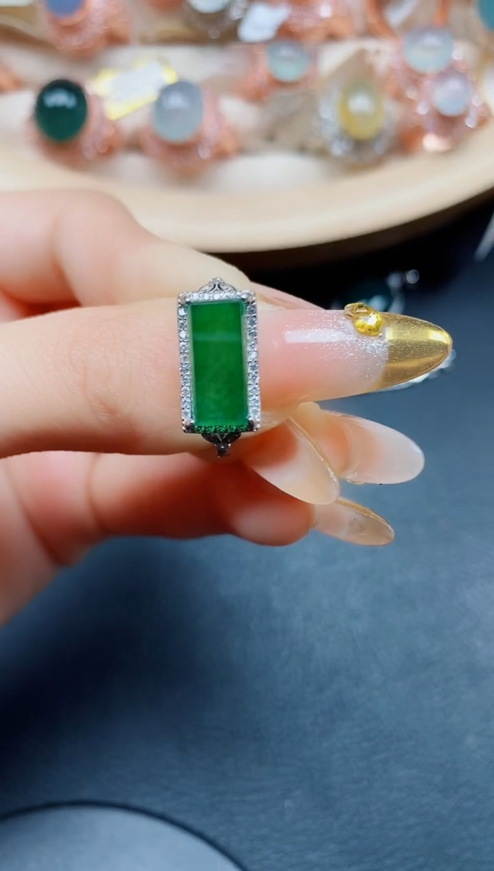 【闪购商品】翡翠戒指银S925镶嵌翡翠